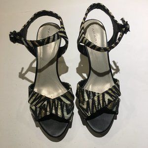 TAHARI High heel sandal shoe